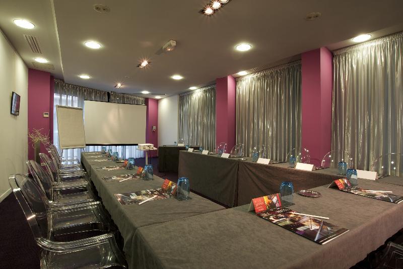 Le Rex Hotel Tarbes Ngoại thất bức ảnh