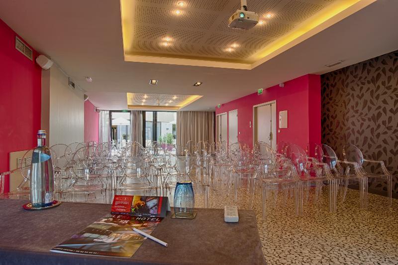 Le Rex Hotel Tarbes Ngoại thất bức ảnh