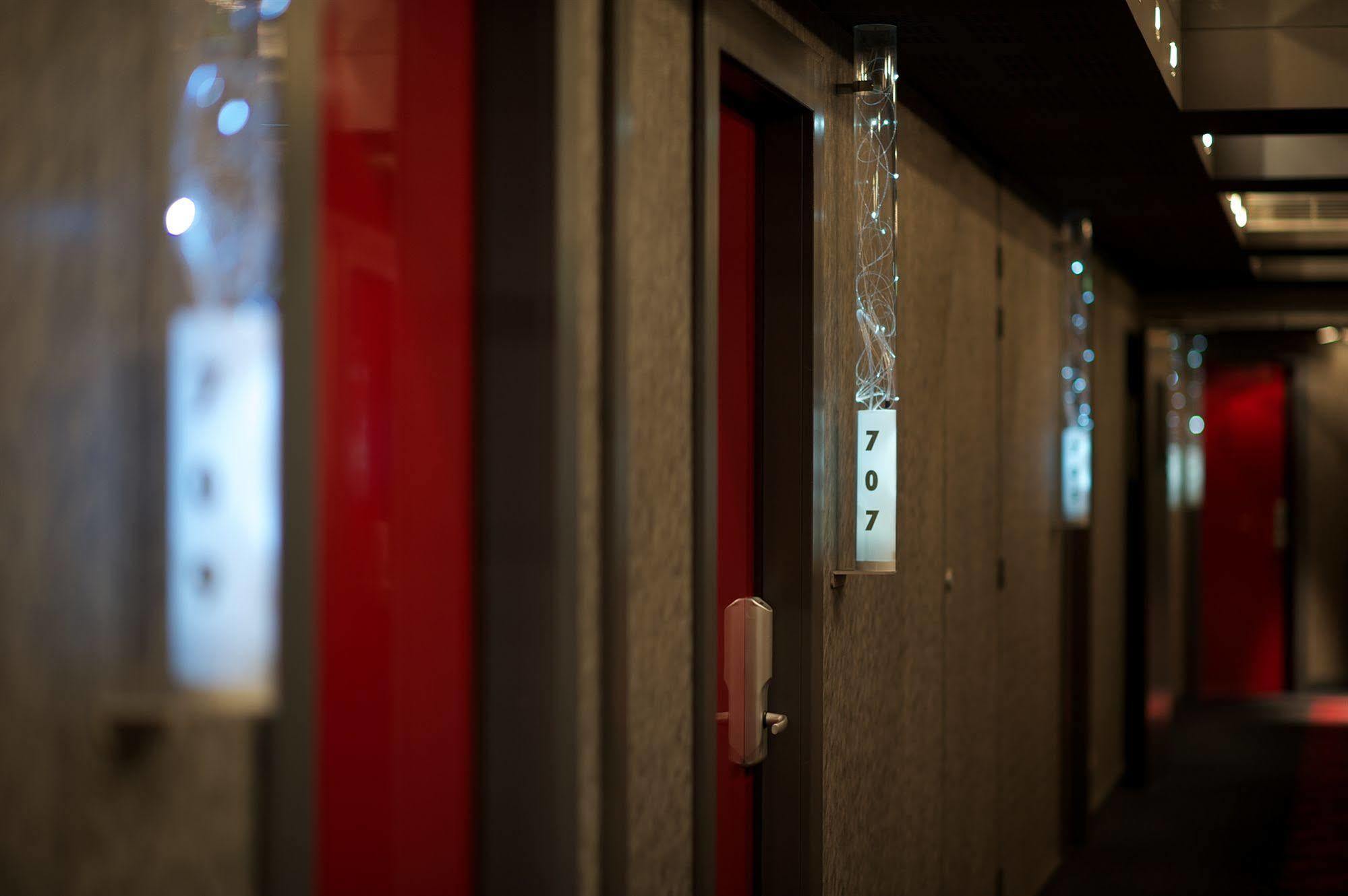 Le Rex Hotel Tarbes Ngoại thất bức ảnh
