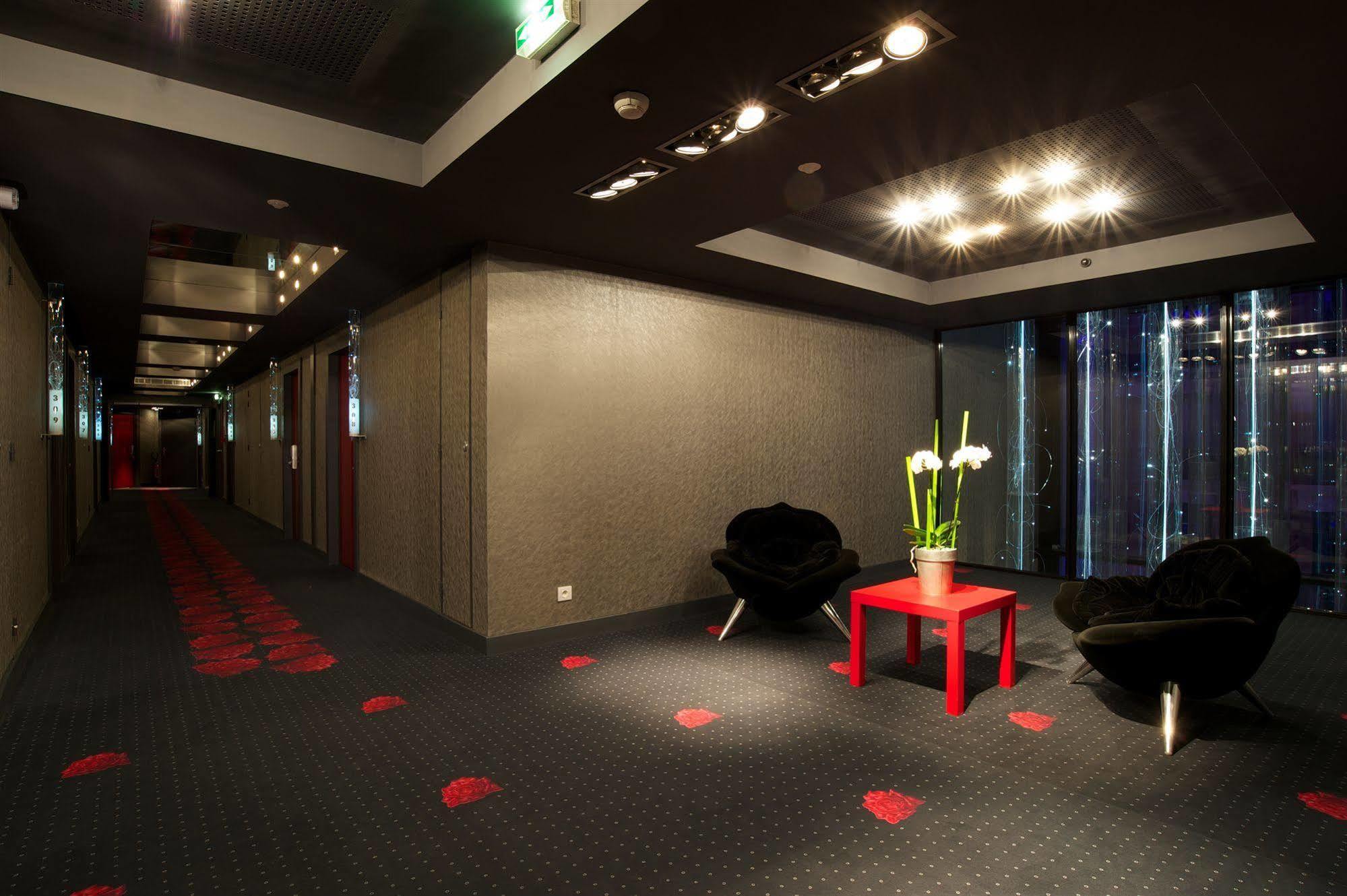 Le Rex Hotel Tarbes Ngoại thất bức ảnh