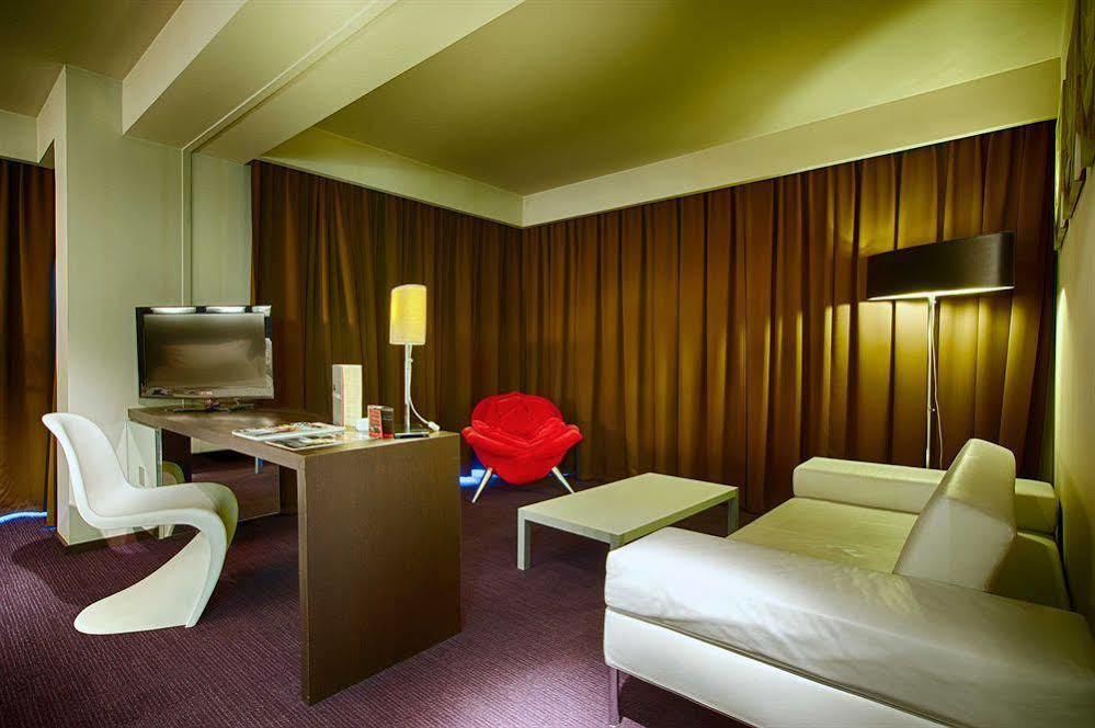 Le Rex Hotel Tarbes Ngoại thất bức ảnh